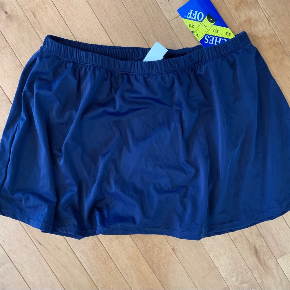 NWT INCHES OFF Size 20W Navy Swimsuit Skirt